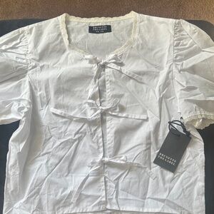 Brunette The Label White Tie-Front Puff Sleeve Blouse